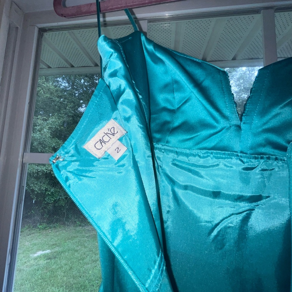 Selling prom dress - Picture 4 of 4
